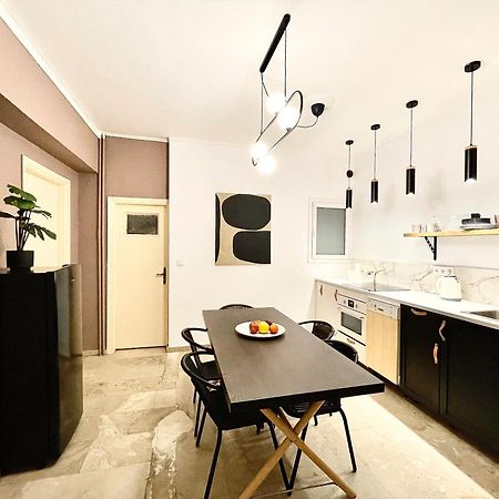 Comfy And Spacious Two Bedroom Apartment With Balcony أثينا المظهر الخارجي الصورة