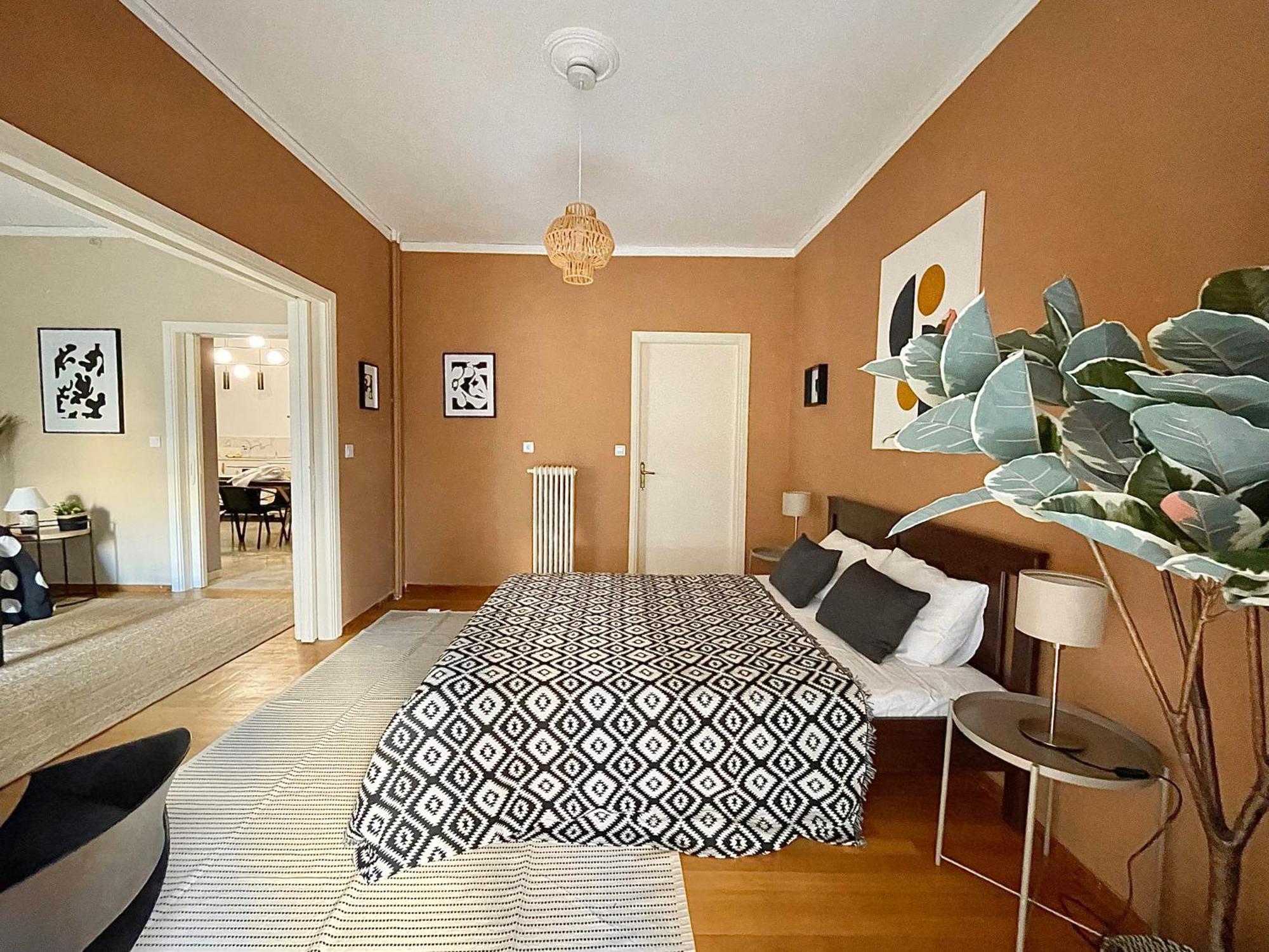 Comfy And Spacious Two Bedroom Apartment With Balcony أثينا المظهر الخارجي الصورة